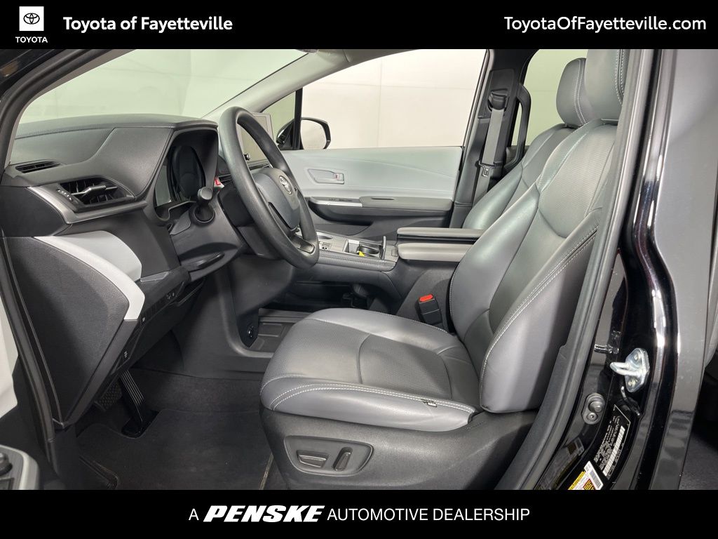Thumbnail: 2025 Toyota Sienna - 24