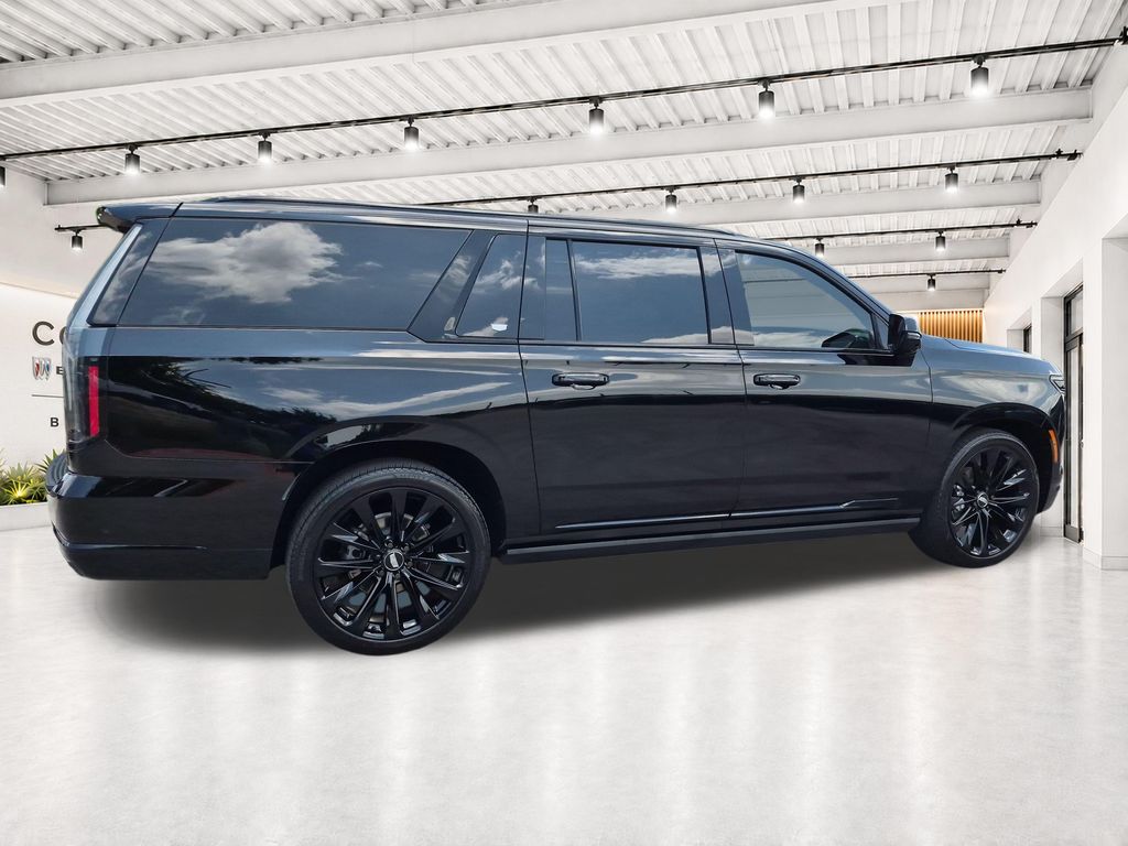 Used 2025 Black Cadillac Sport Platinum image 15