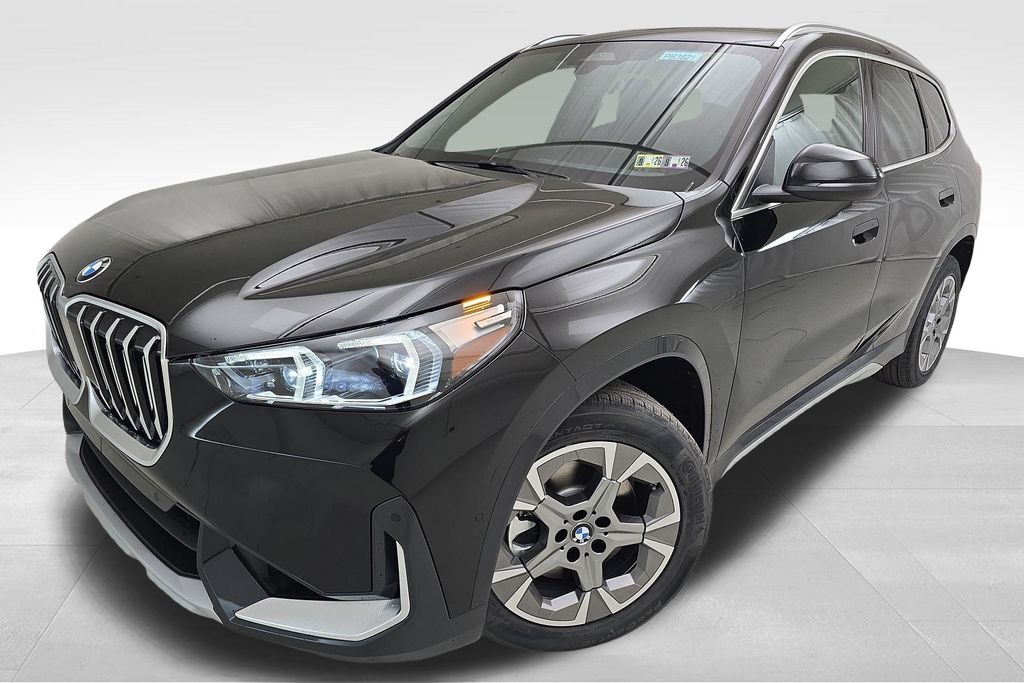 2026 BMW X1 28i's photo