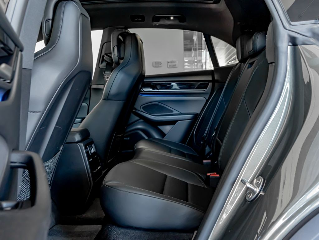 Certified Used 2024  Porsche 4 image 25