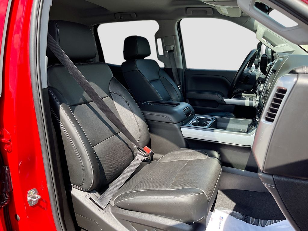 Used 2019 Red Hot Chevrolet LTZ image 28