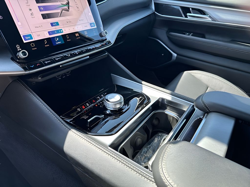 New 2026 Red Jeep  image 37