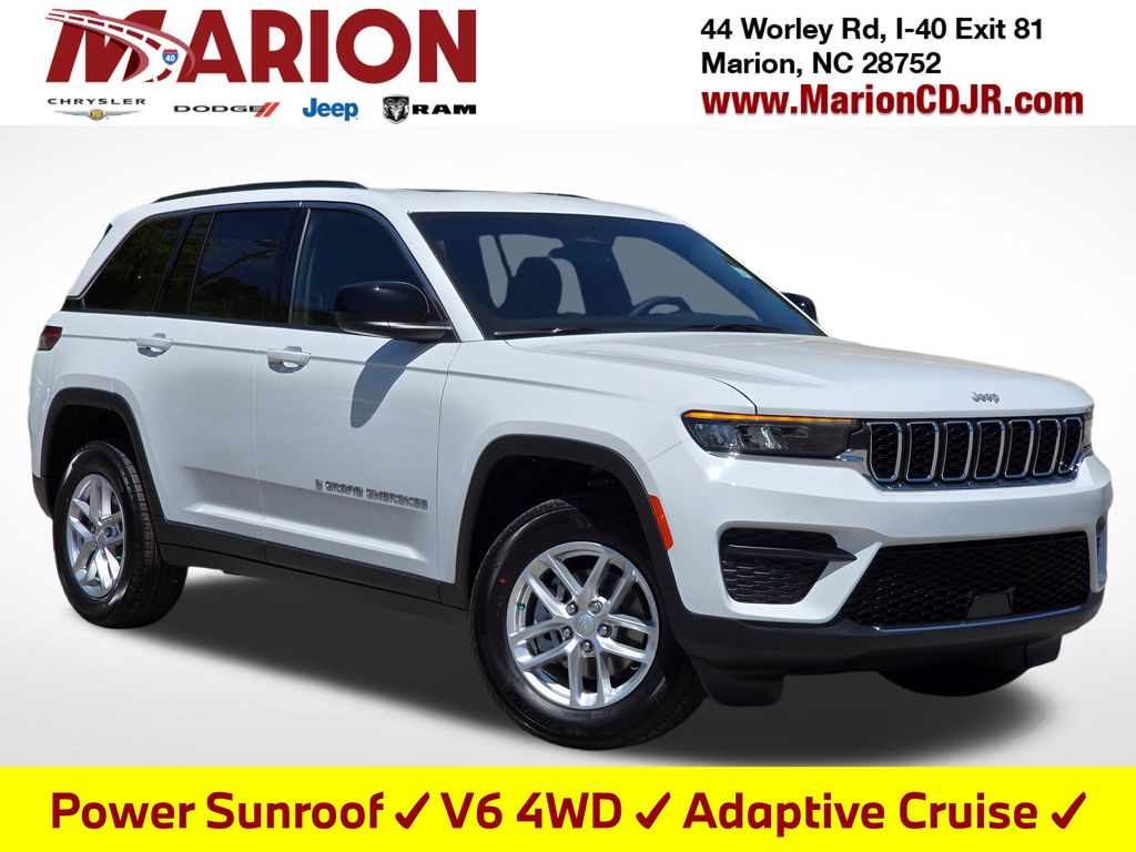 Bright White Clearcoat 2026 Jeep Grand Cherokee SUV / Crossover Four-Wheel Drive 8-Speed Automatic