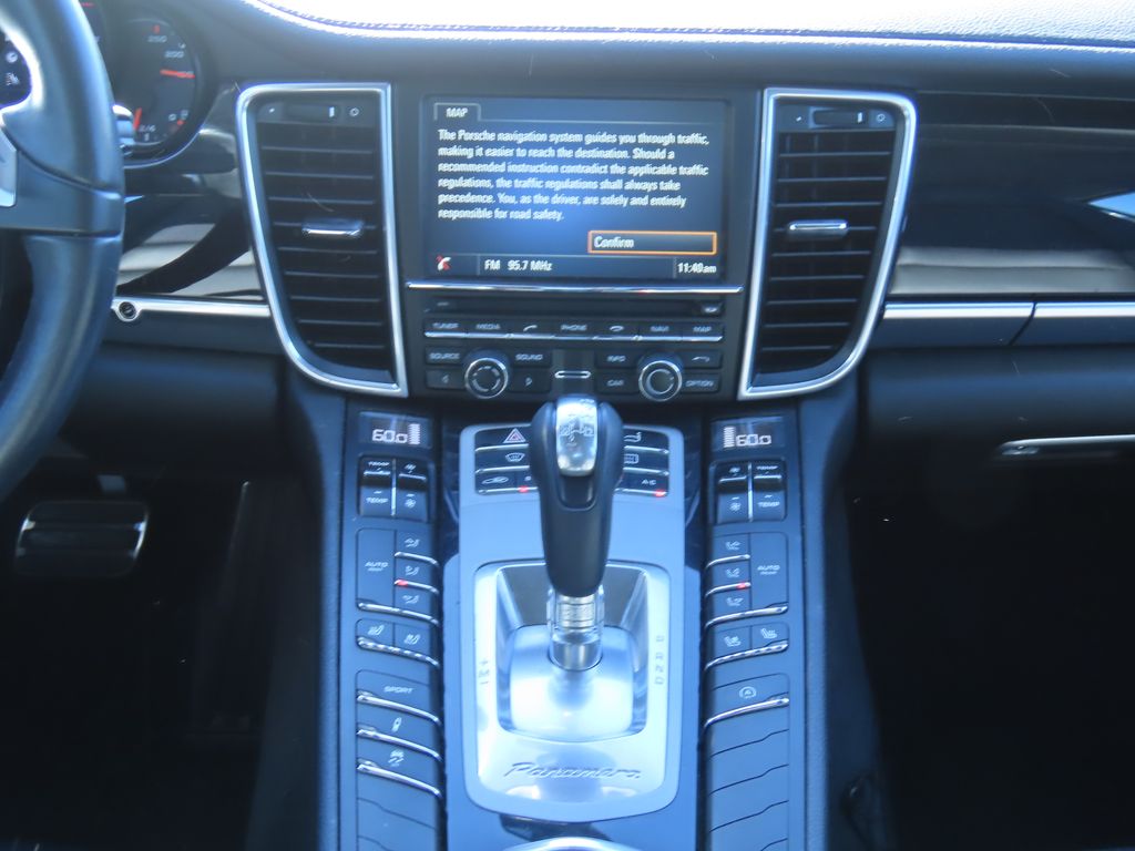 Thumbnail: 2016 Porsche Panamera - 8