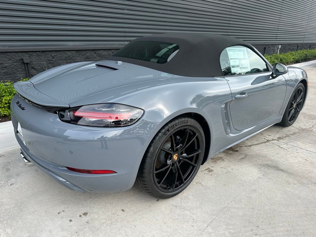 2025 Porsche 718 Boxster  10