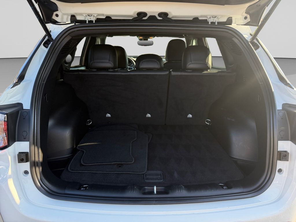 2025 Jeep Compass Latitude White at South Hills CDJR