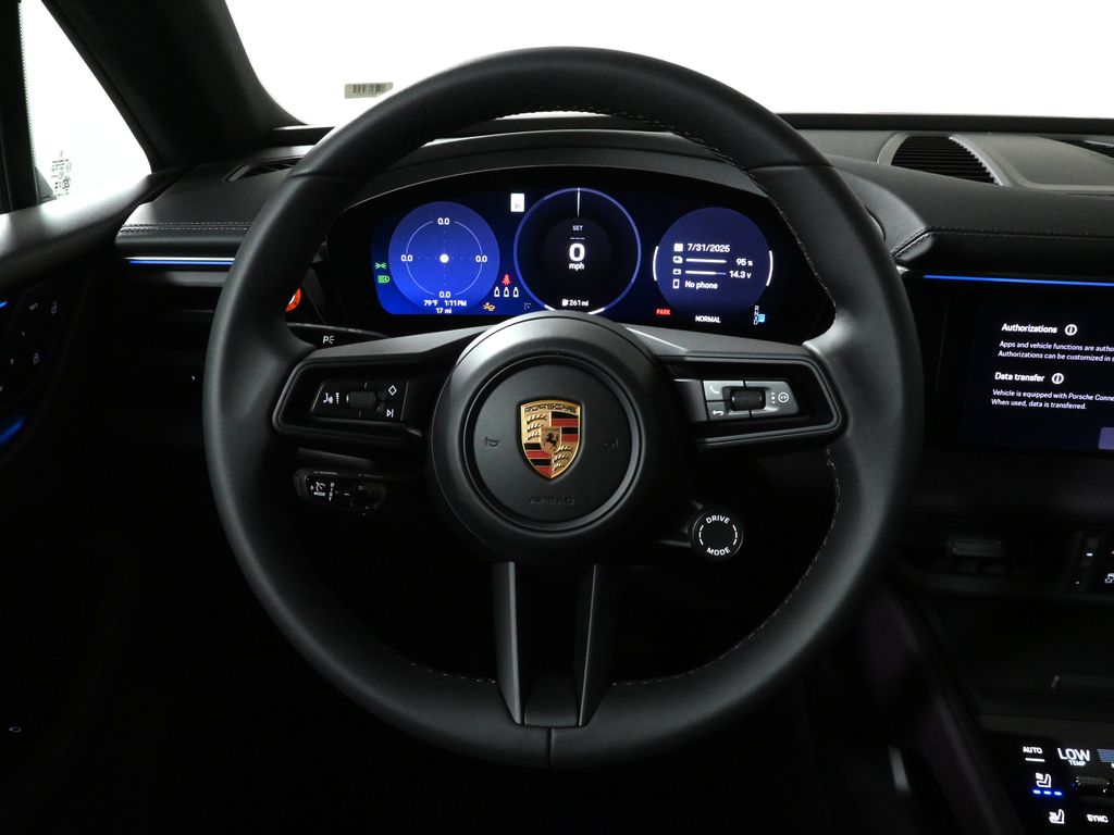 Thumbnail: 2025 Porsche Macan - 19