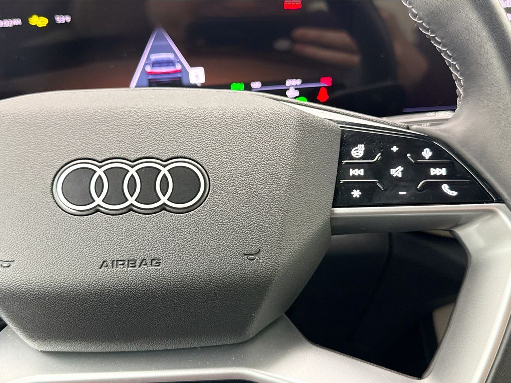 Thumbnail: 2025 Audi Q5 - 12