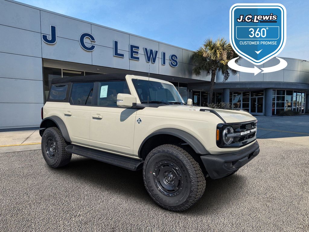 2025 Ford Bronco Outer Banks
