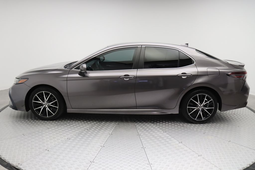 2022 Toyota Camry SE 12
