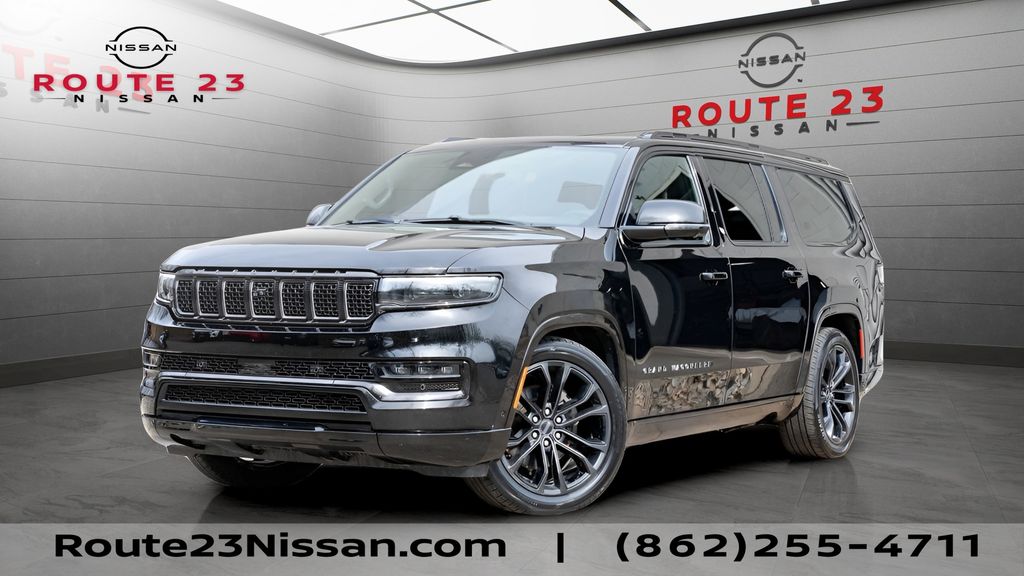 Diamond Black Crystal Pearlcoat 2024 Jeep Grand Wagoneer L SUV / Crossover Four-Wheel Drive Automatic