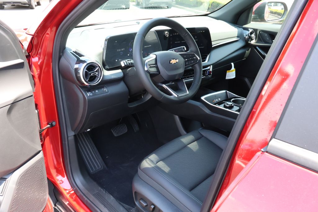 Thumbnail: 2026 Chevrolet Equinox - 13
