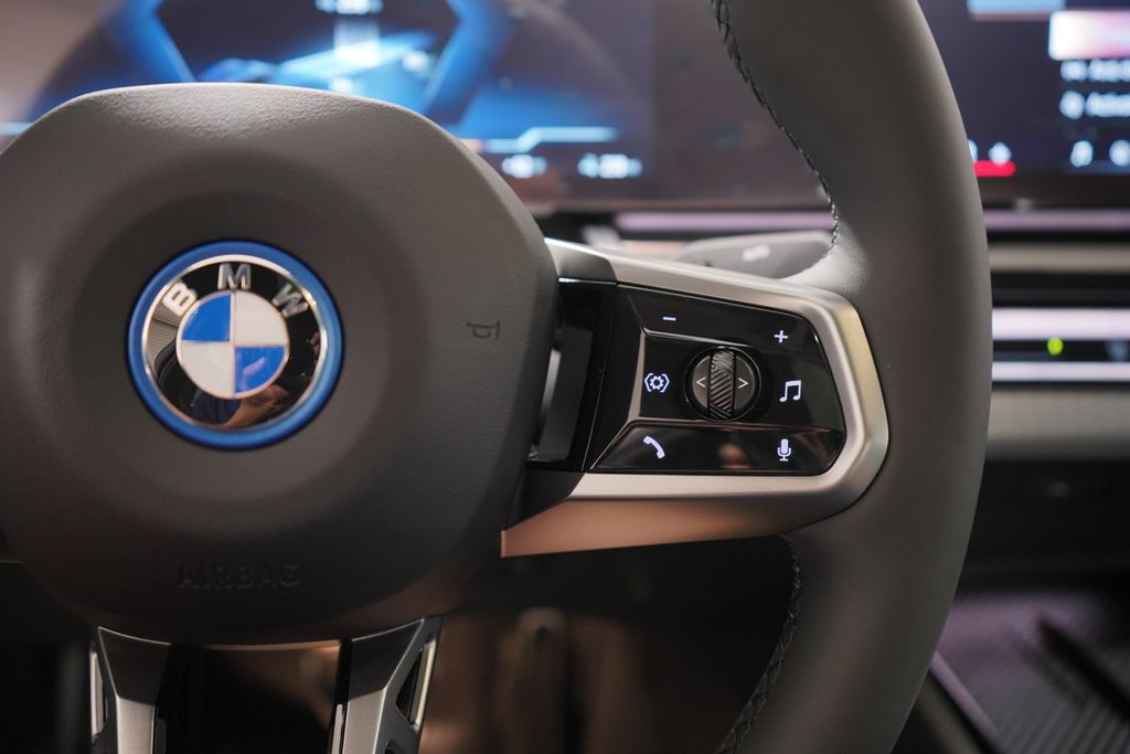 2024 BMW i5 eDrive40 21