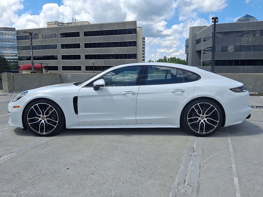 2023 Porsche Panamera Platinum 2