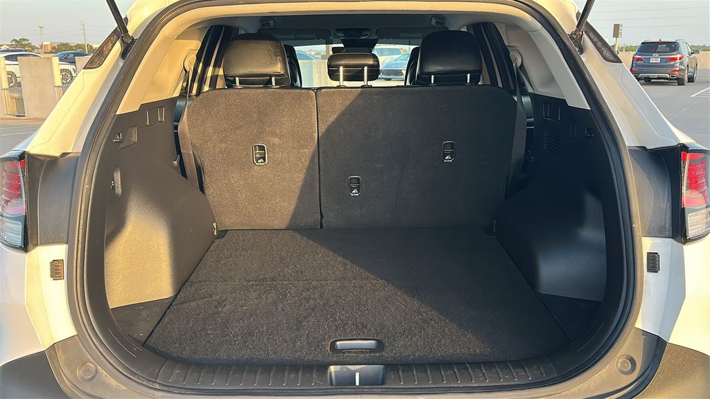 2023 Kia Sportage EX White at Community Kia
