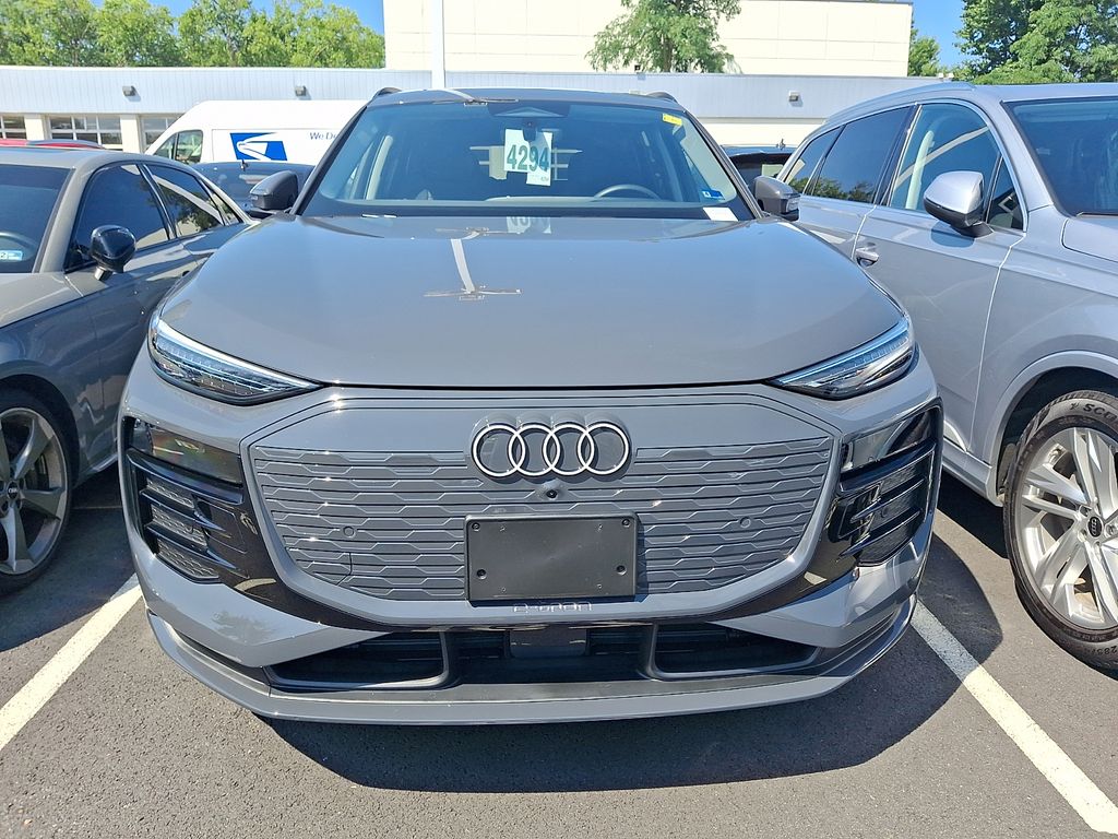 Thumbnail: 2025 Audi Q6 e-tron - 2