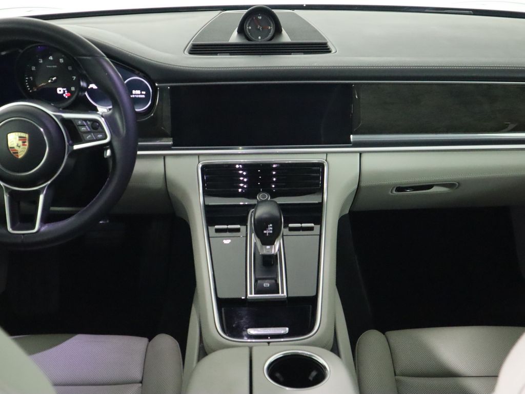 Thumbnail: 2019 Porsche Panamera - 14