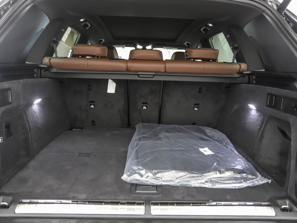 Thumbnail: 2026 BMW X5 - 25