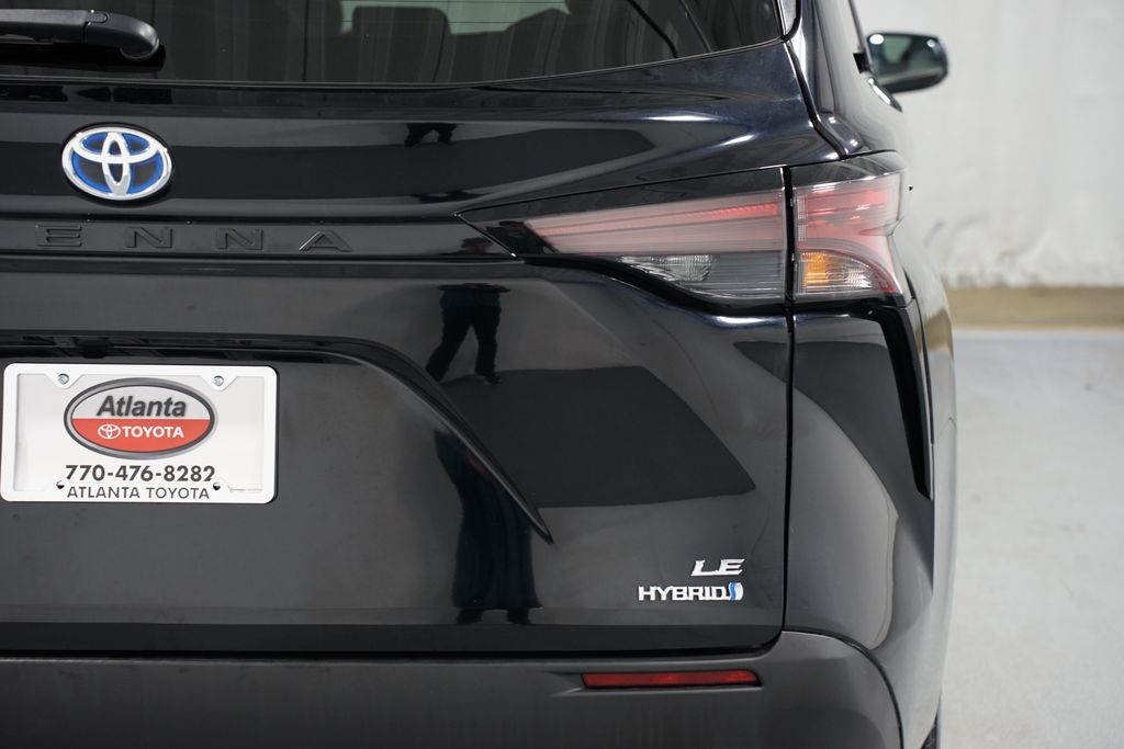 Thumbnail: 2024 Toyota Sienna - 10