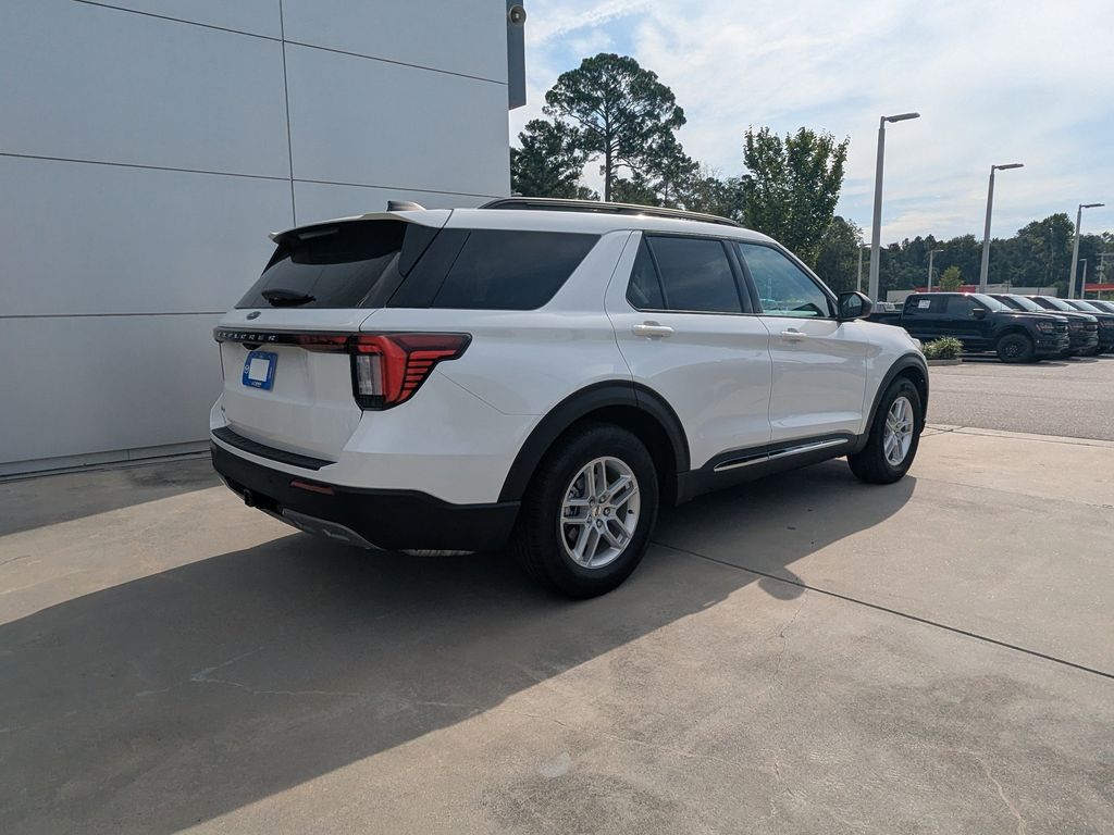 2025 Ford Explorer Active