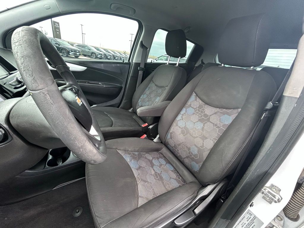 2016 Chevrolet Spark LT 21