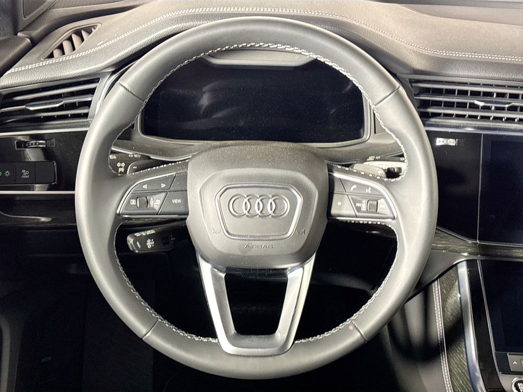 2025 Audi Q7 45 Premium Plus