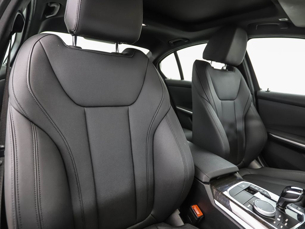 Thumbnail: 2021 BMW 3 Series - 31