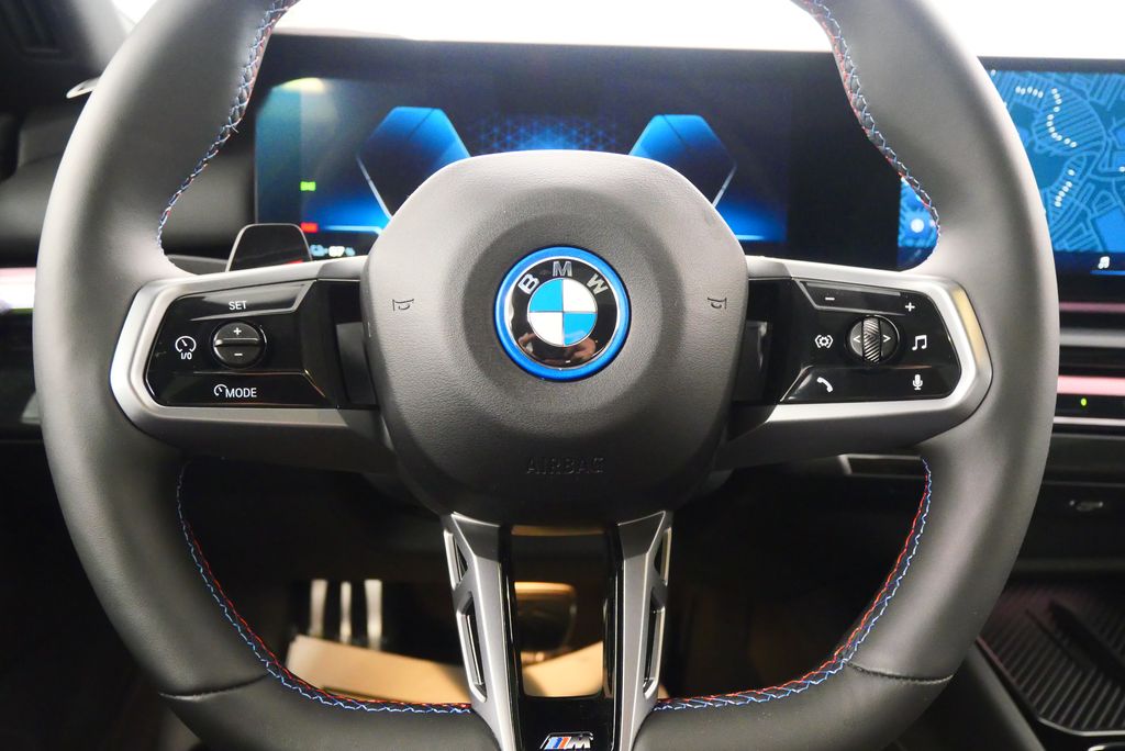 2024 BMW i5 M60 24