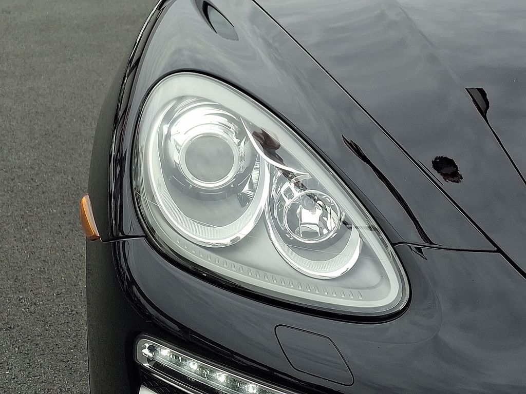 Thumbnail: 2014 Porsche Cayenne - 31