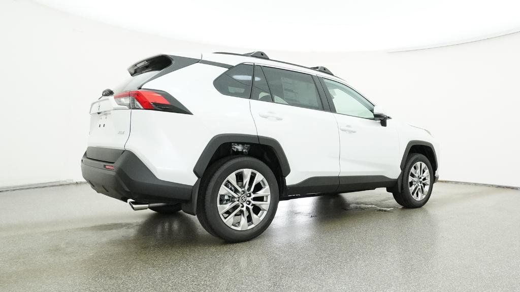 Thumbnail: 2025 Toyota RAV4 - 14