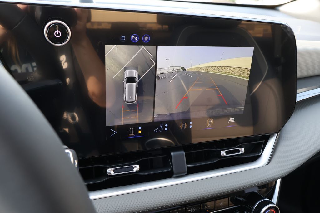 Thumbnail: 2027 Chevrolet Equinox - 28