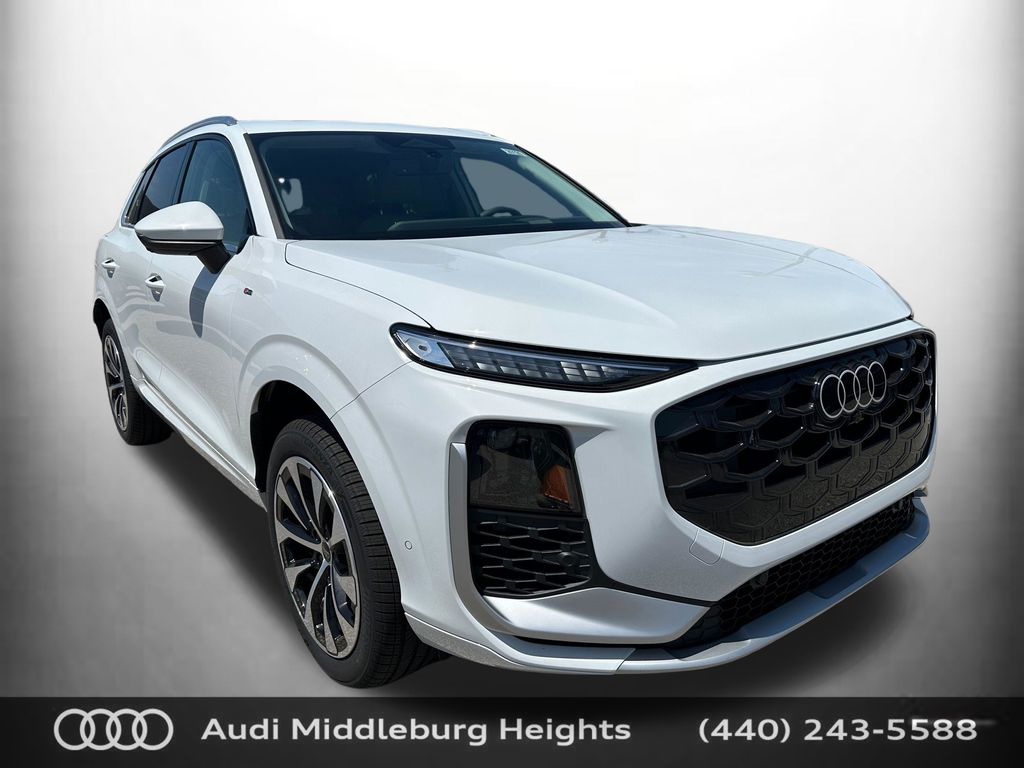 Glacier White 2026 Audi Q3 SUV / Crossover All-Wheel Drive 7-Speed Automatic