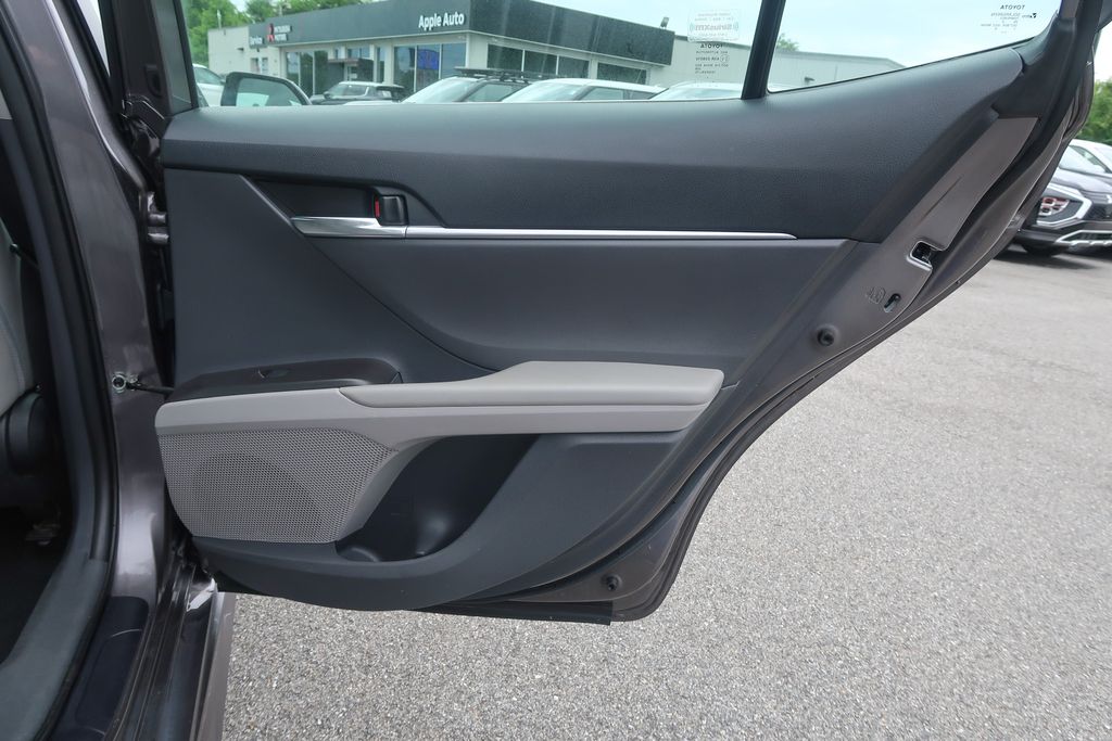 2023 Toyota Camry SE AWD