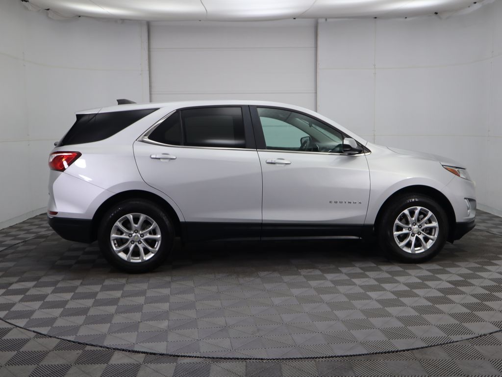 Thumbnail: 2021 Chevrolet Equinox - 4