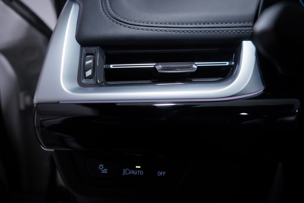 Thumbnail: 2023 BMW X1 - 18