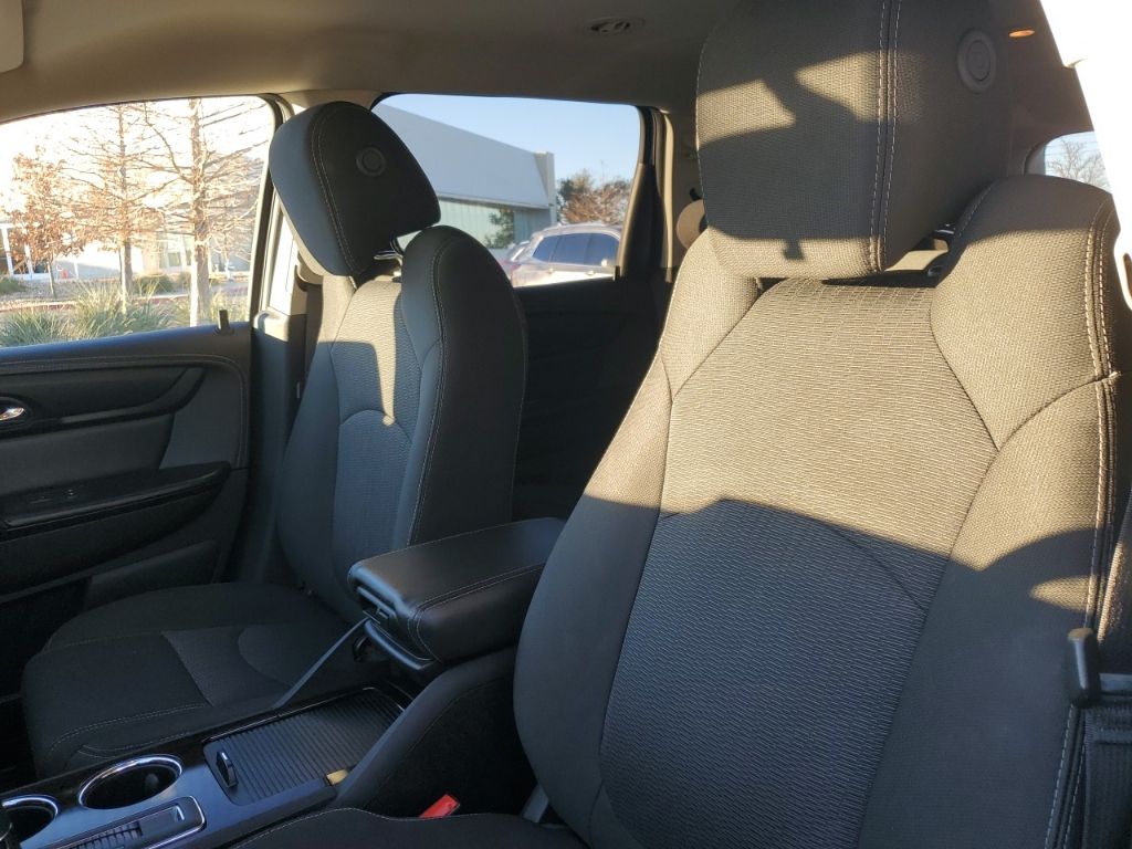 Used Car 2016 Chevrolet Traverse  Lt For Sale Under $15,000 In Austin, Texas