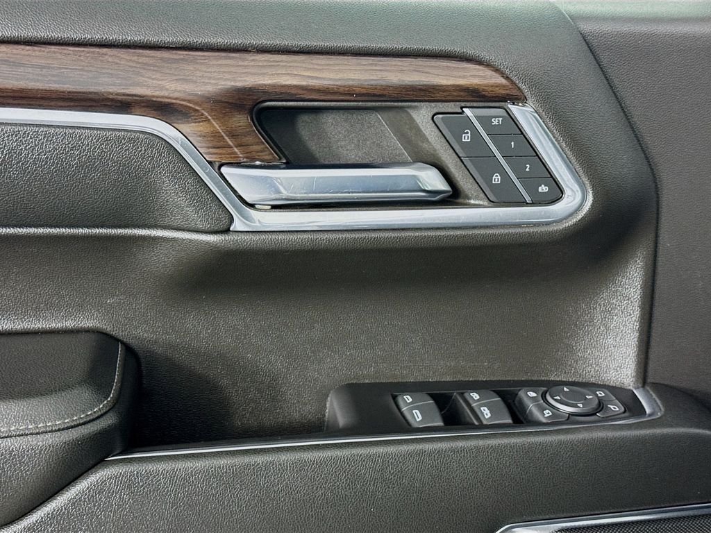 2024 GMC Sierra 1500 SLT - Photo 21