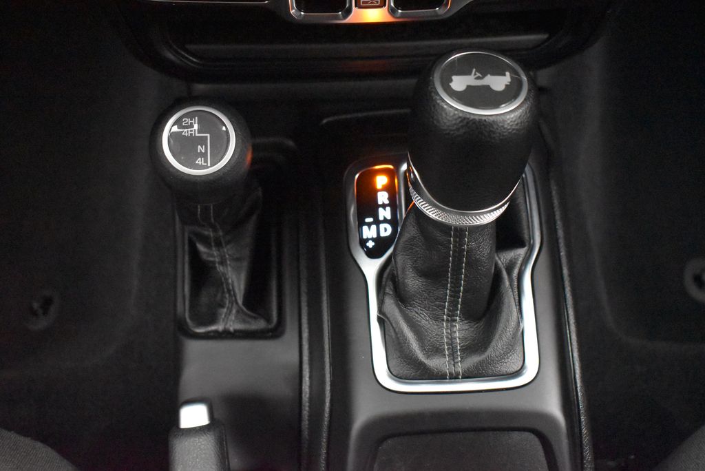 Thumbnail: 2024 Jeep Wrangler - 24