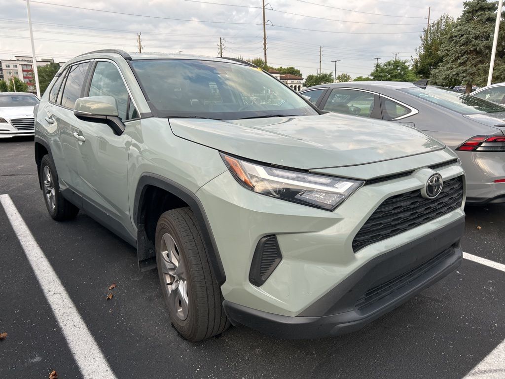 Thumbnail: 2022 Toyota RAV4 - 4