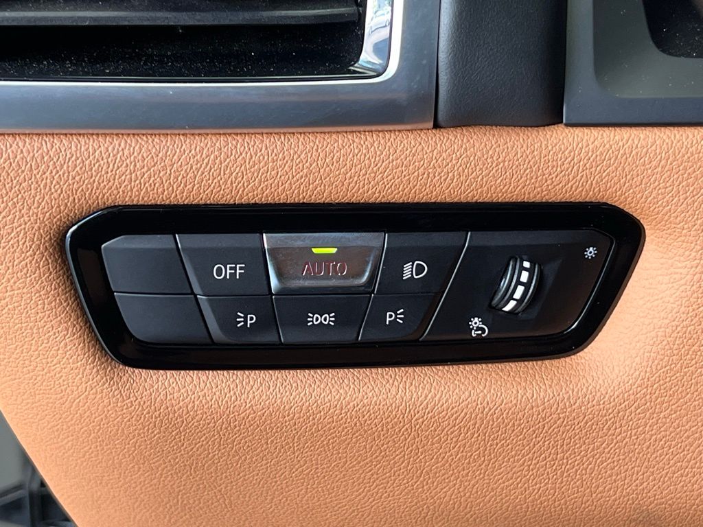 2024 BMW 8 Series 840i 26