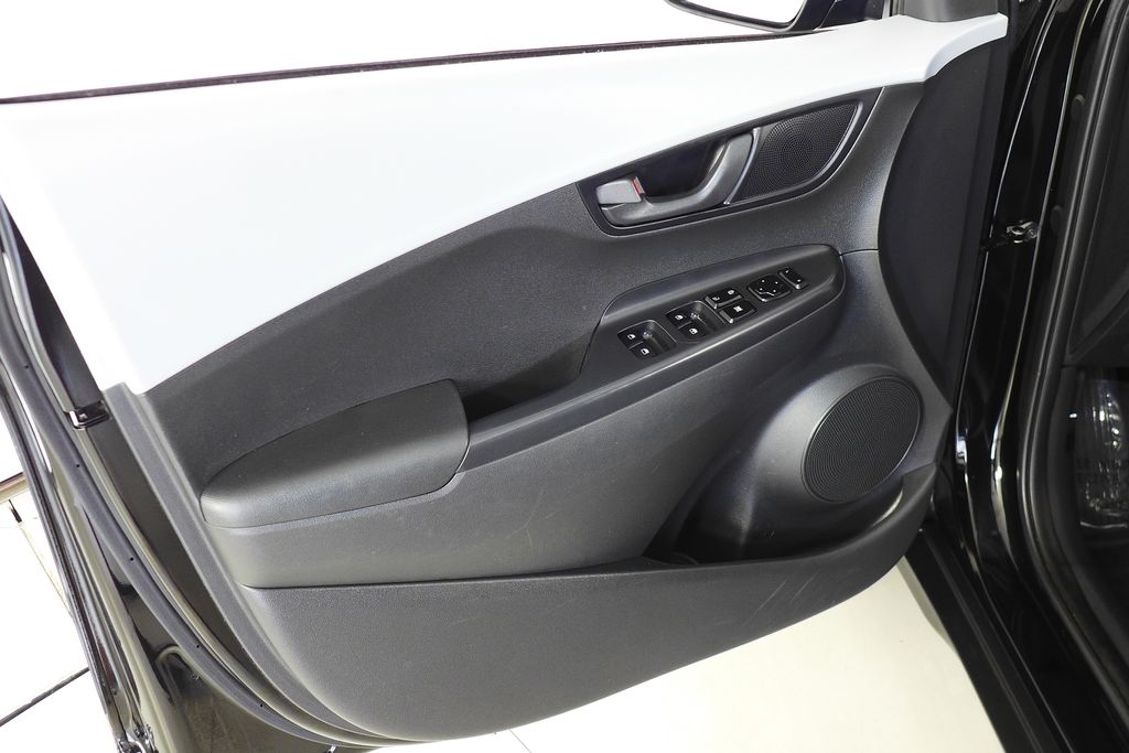 Thumbnail: 2018 Hyundai Kona - 11