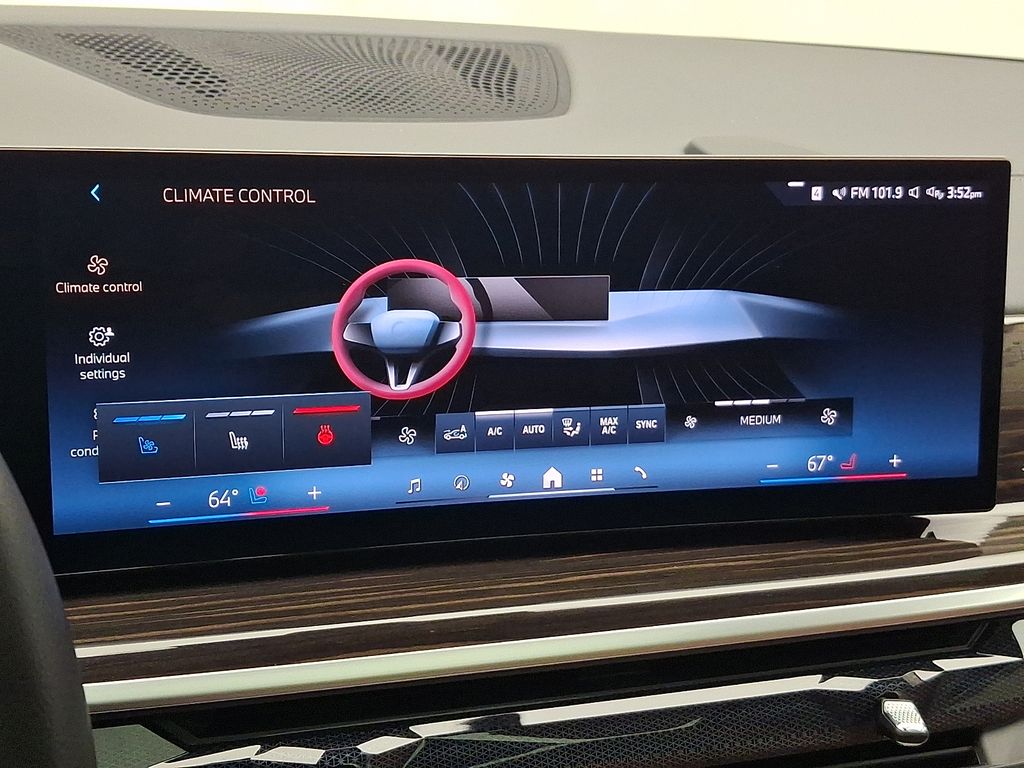 Thumbnail: 2024 BMW X7 - 19
