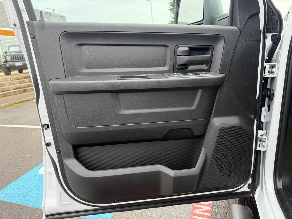 2026 RAM 3500 Tradesman - Photo 13
