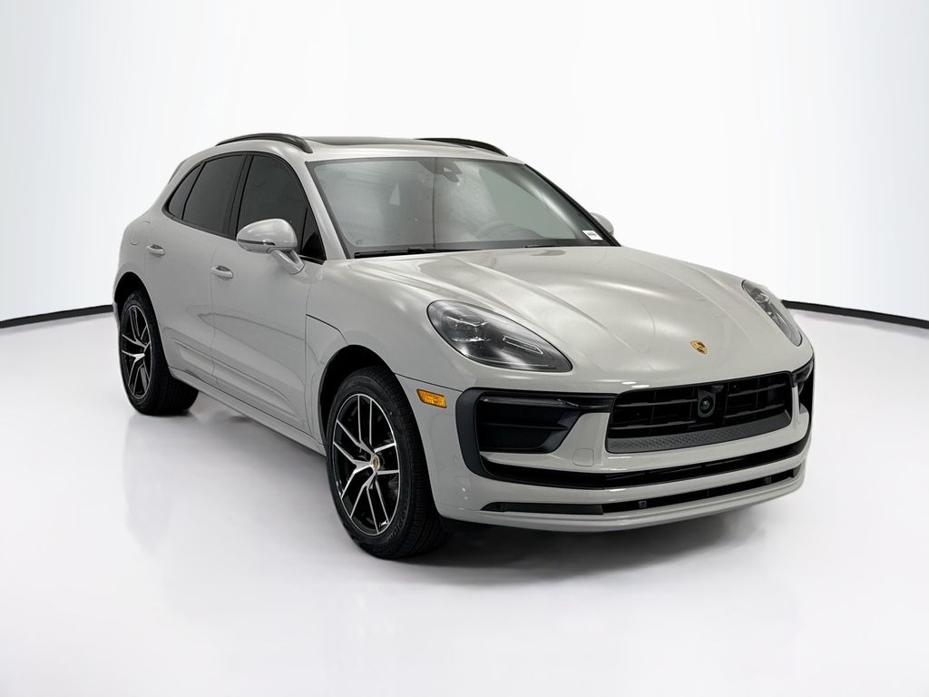 Thumbnail: 2026 Porsche Macan - 9