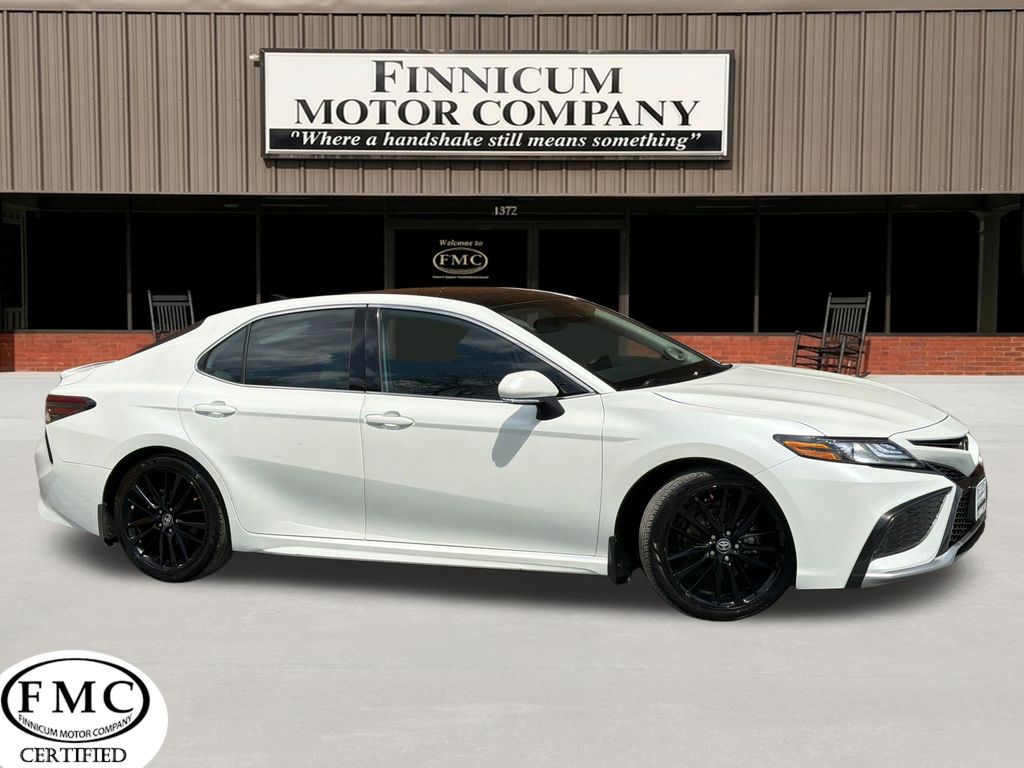 White 2022 Toyota Camry XSE FWD Sedan Front-Wheel Drive 8-Speed Automatic