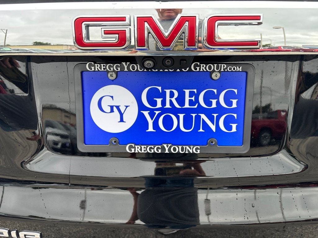 Used 2023 GMC Acadia SUV