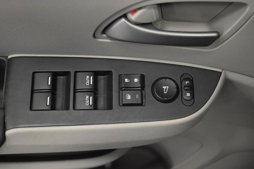 2012 Honda Odyssey EX-L 17