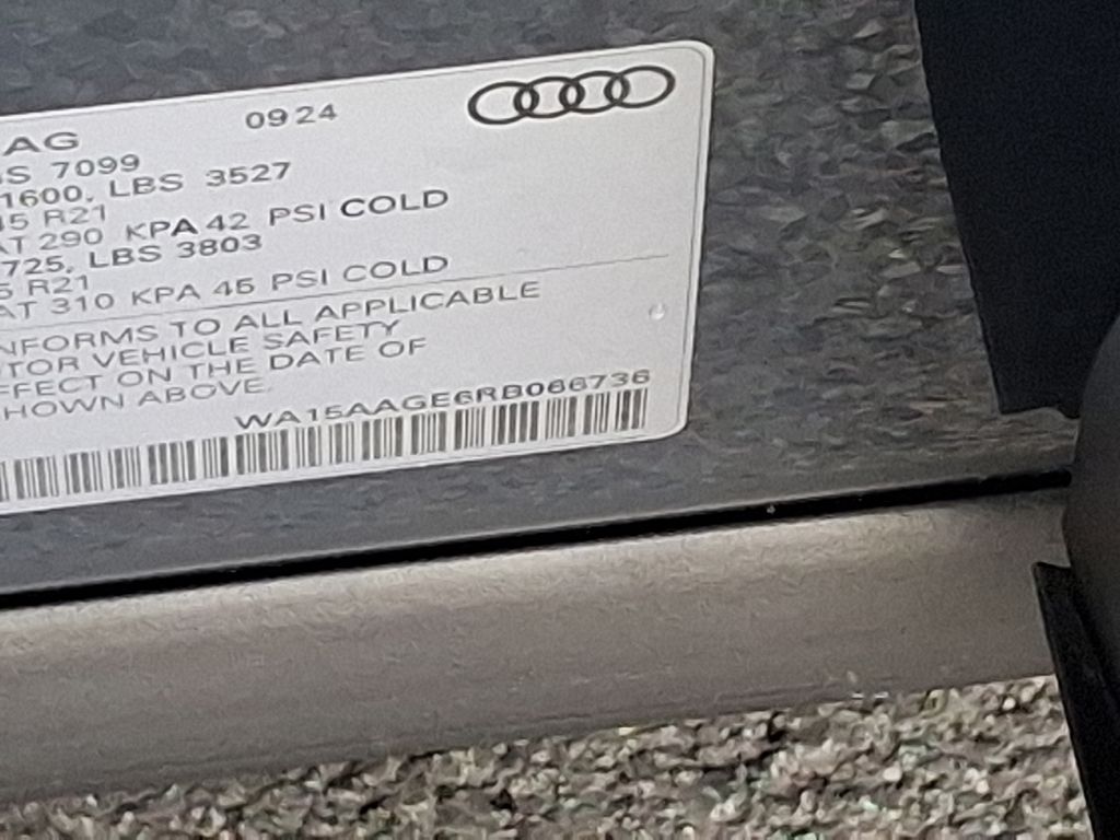 2024 Audi Q8 e-tron  20