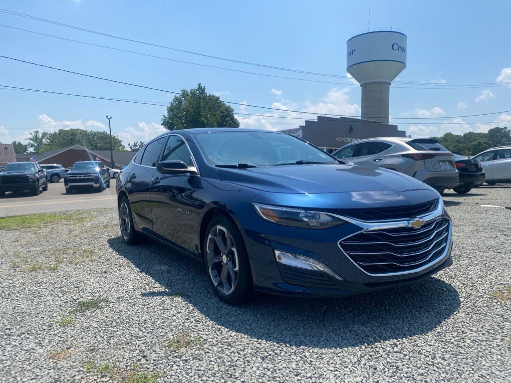  2022 Chevrolet Malibu LT FWD   
