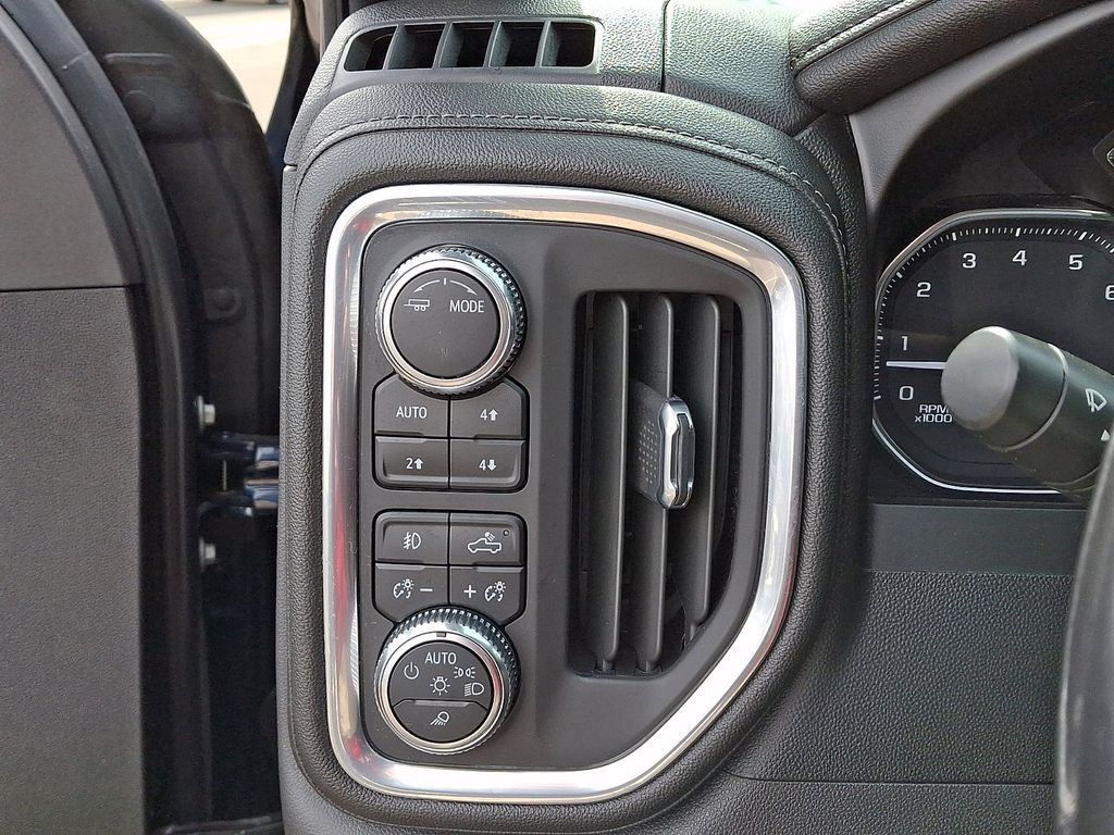 Thumbnail: 2022 GMC Sierra 1500 - 24